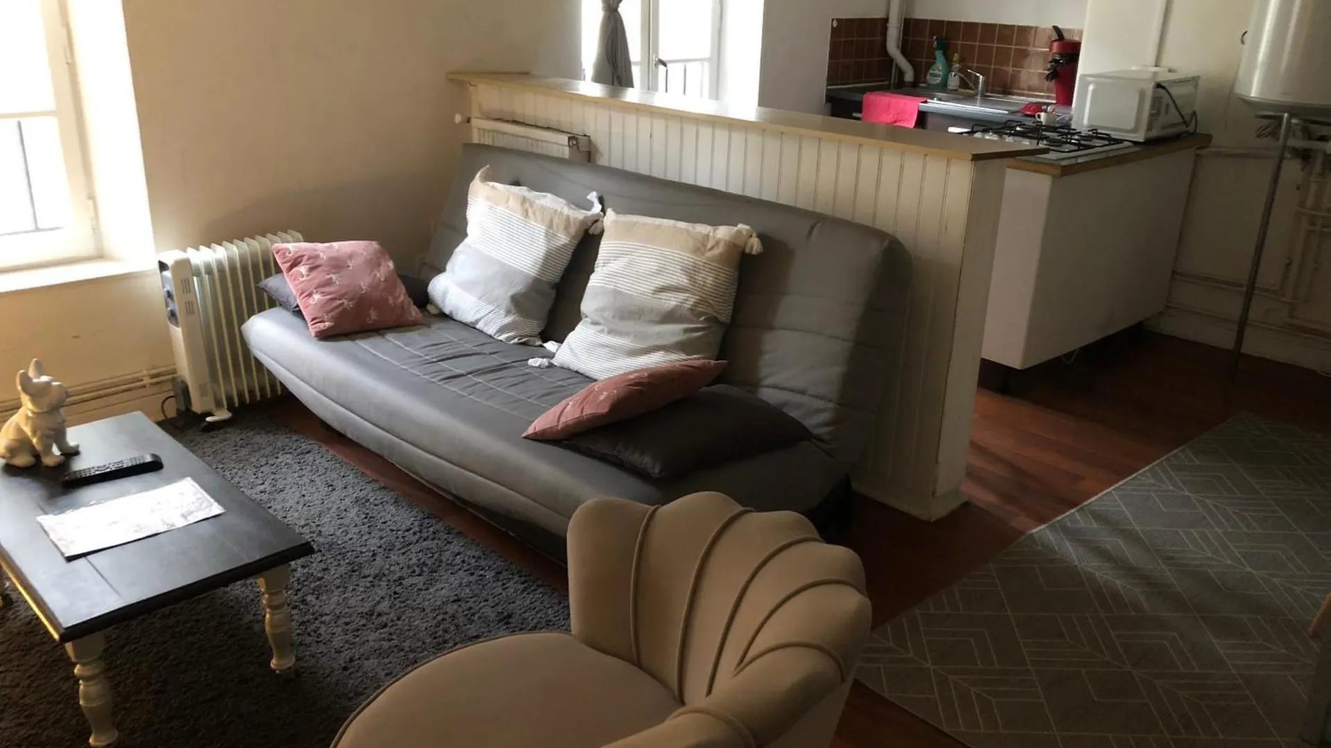 Appart Hotel Le Victor Hugo 3 G Sa Pizza Offerte Aurillac Apartment