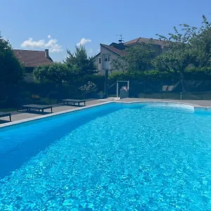 Logis La Thomasse Hotel