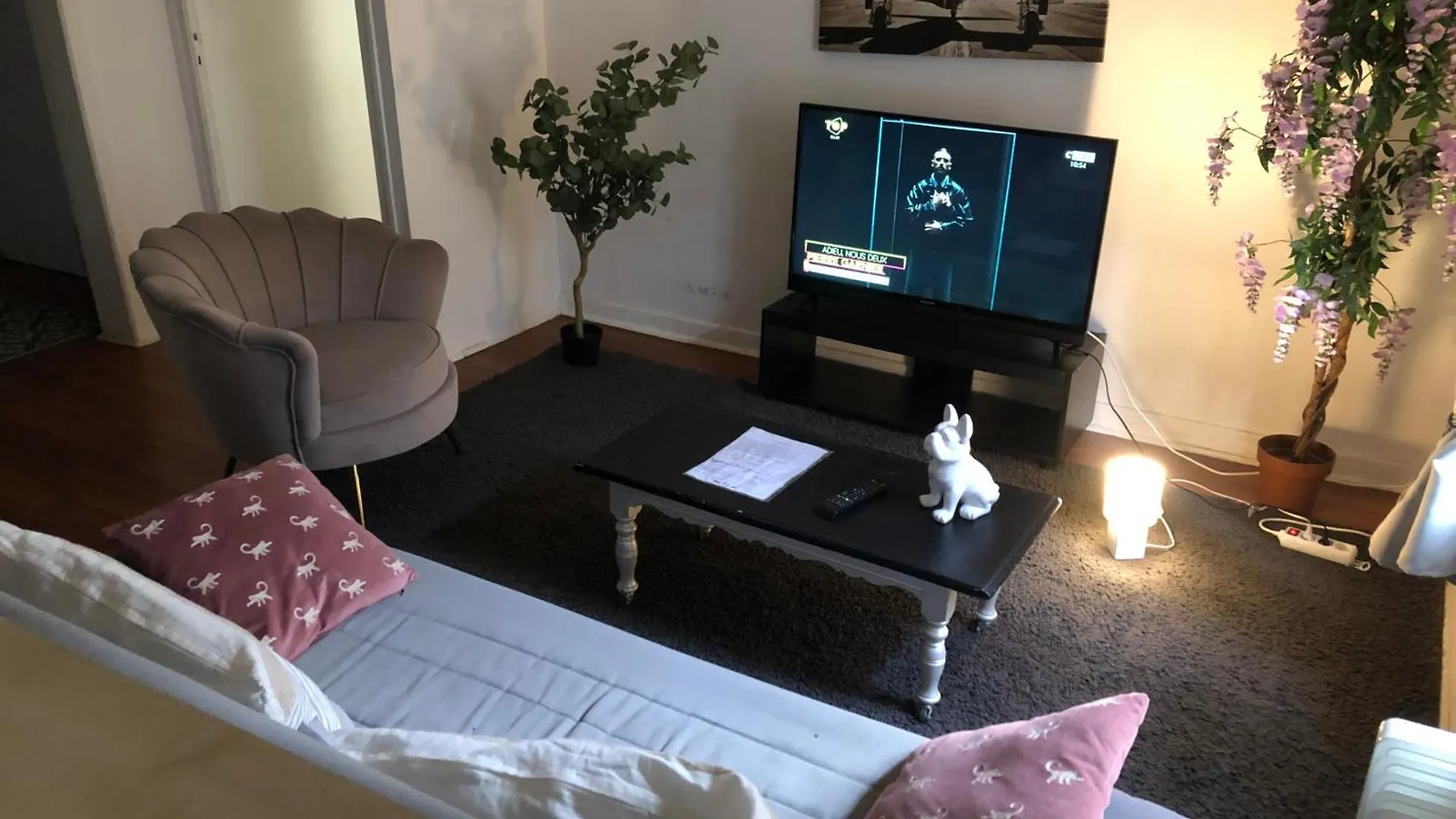 Appart Hotel Le Victor Hugo 3 G Sa Pizza Offerte Aurillac 0*,  France